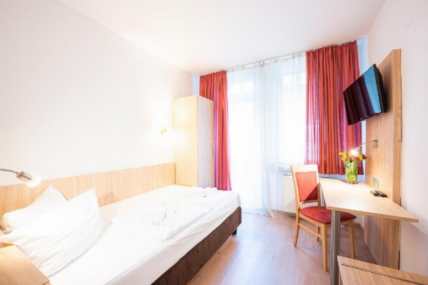 Hotel Astoria am Urachplatz image 120